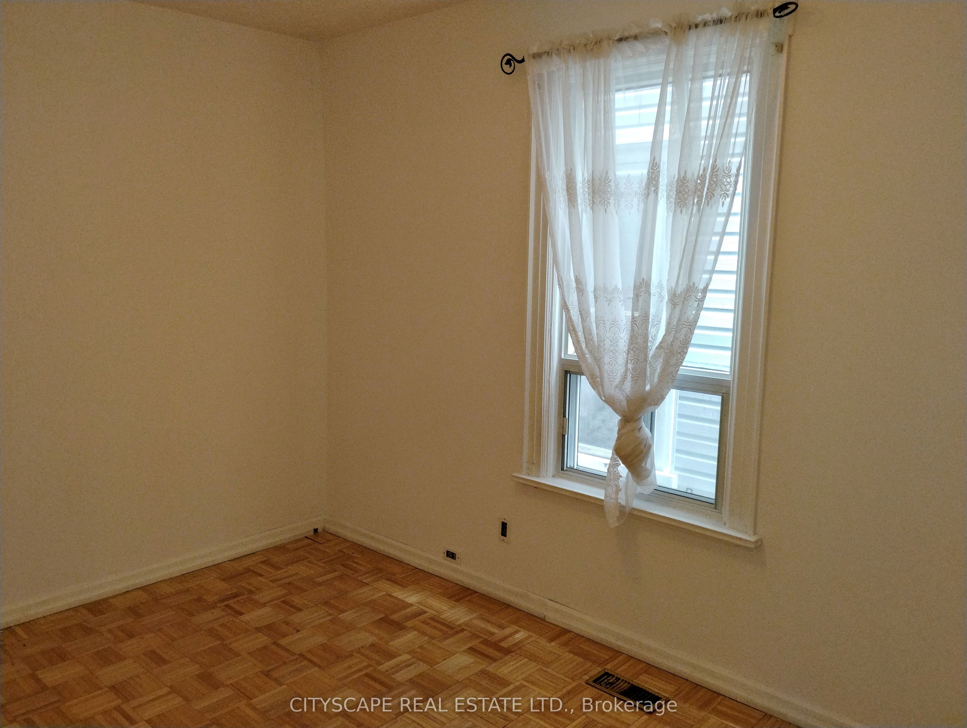 92 Bellwoods Avenue