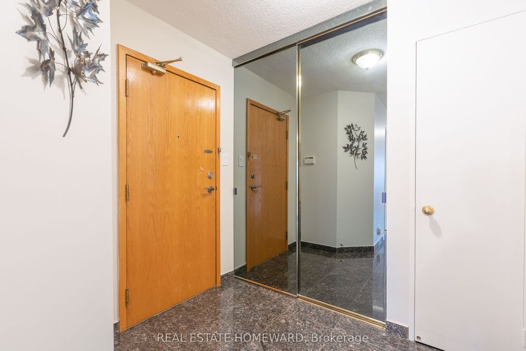 Photo of 205 Wynford Drive #1006, Toronto, ON M3C 3P4 (MLS # C12559080)