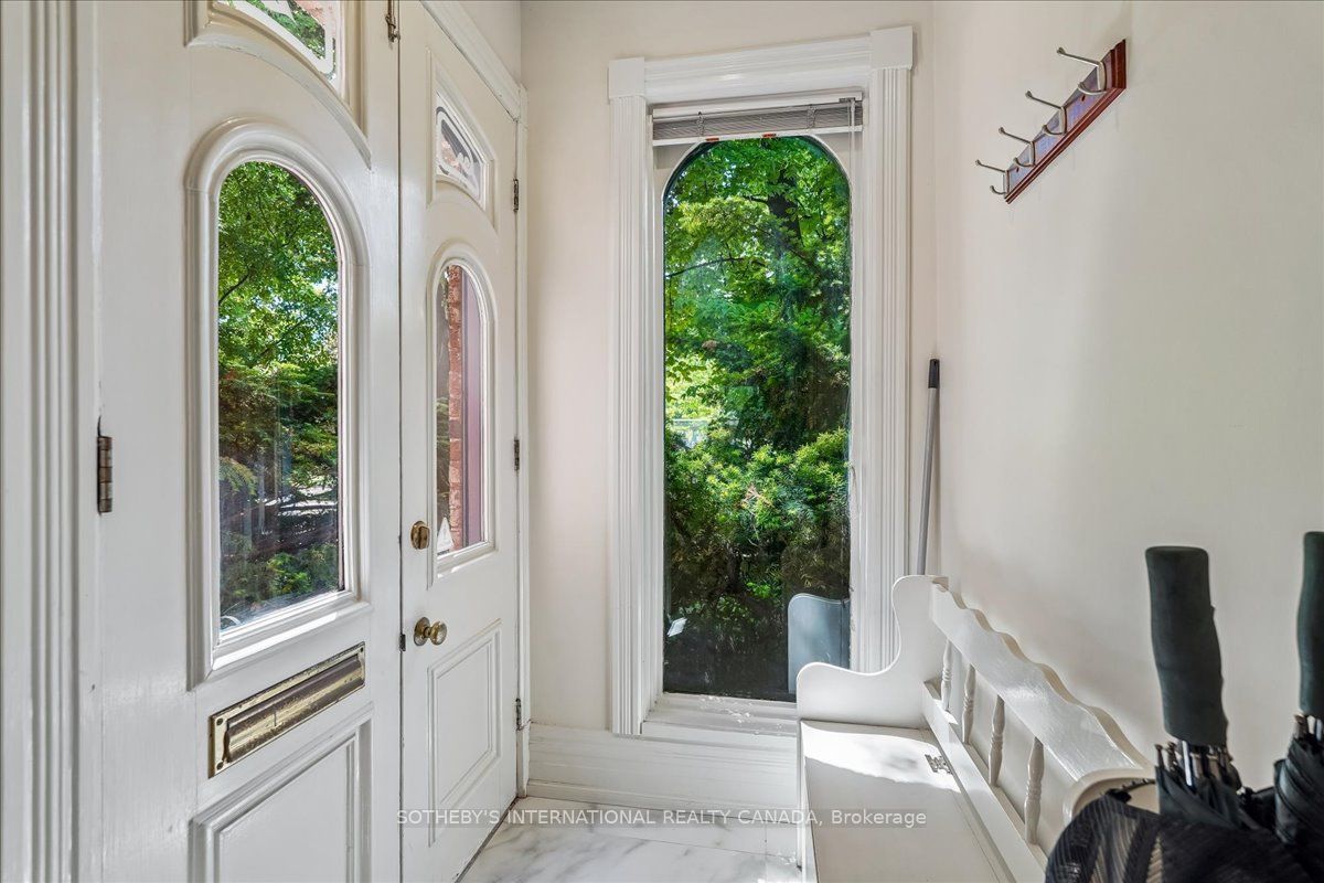 9 Rose Avenue