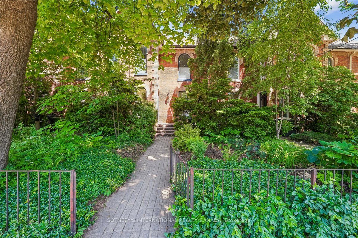 9 Rose Avenue