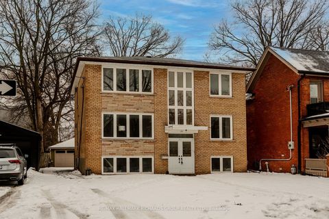 35 Swanwick Avenue Toronto ON M4E 1Z2