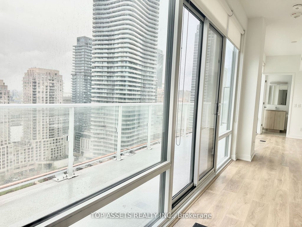 Photo of 18 Maitland Terrace #2505, Toronto, ON M4Y 0H2 (MLS # C13716720)