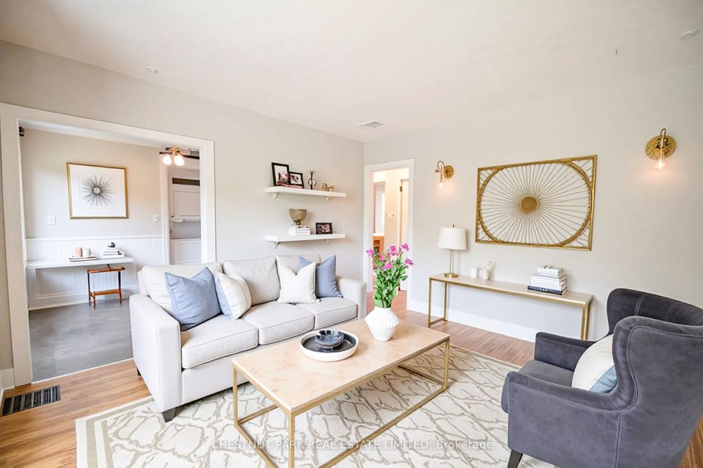 Photo of 174 Gibbons Street, Oshawa, ON L1J 4Y3 (MLS # E12860920)