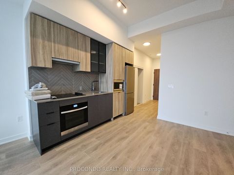 1037 The Queensway N/A 803 Toronto ON M8Z 0H5