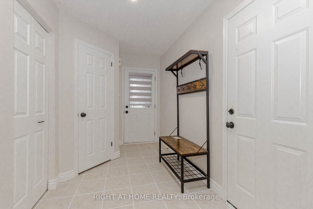 Photo of 51 Hawkins Drive, Cambridge, ON N1T 1Z7 (MLS # X13470436)