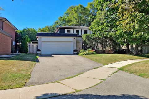 Photo of 5 Centurion Court, Toronto, ON M2K 2N5 (MLS # C12461832)