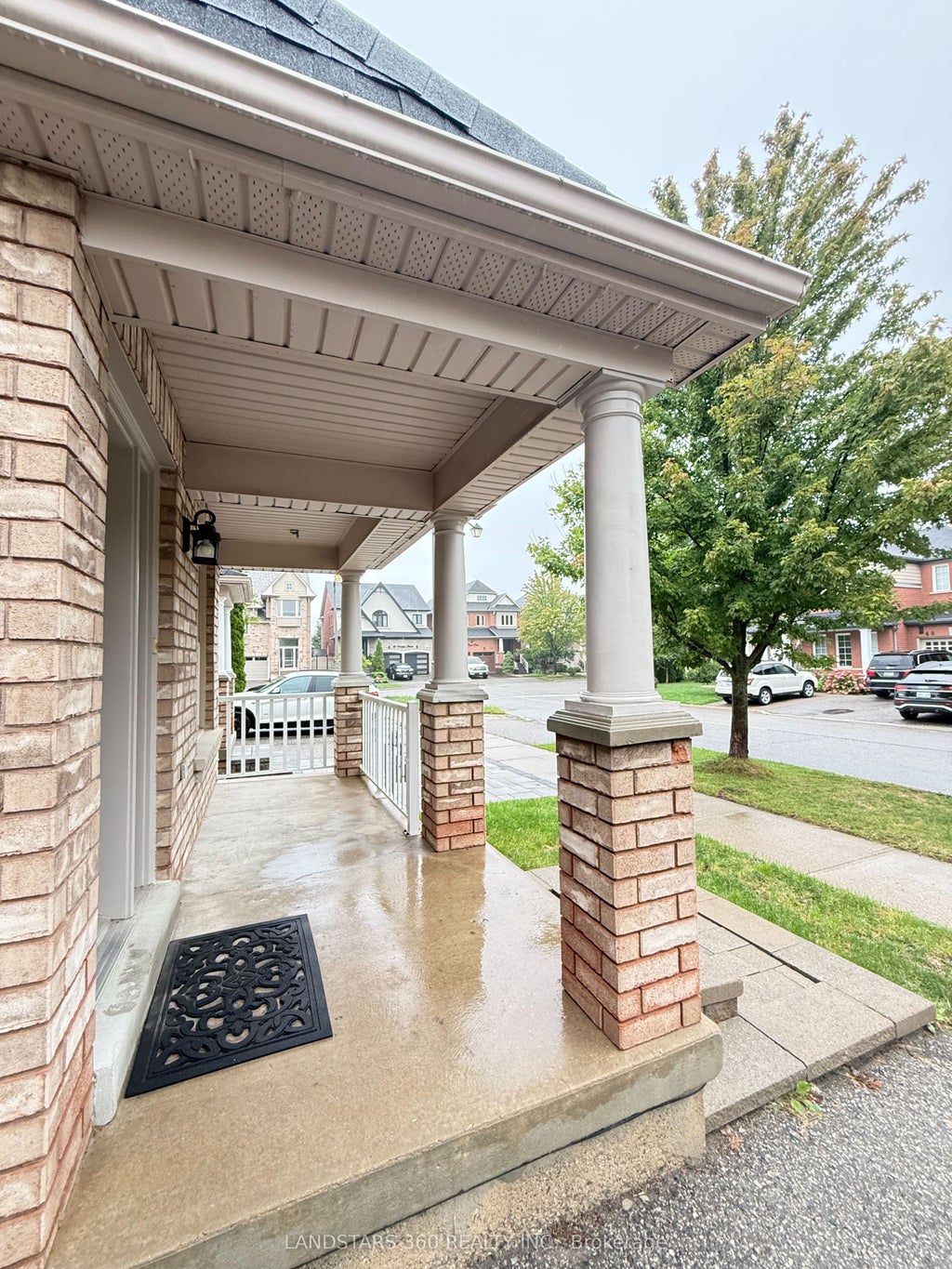 Photo of 46 Holtby Street, Richmond Hill, ON L4E 4W8 (MLS # N13742010)