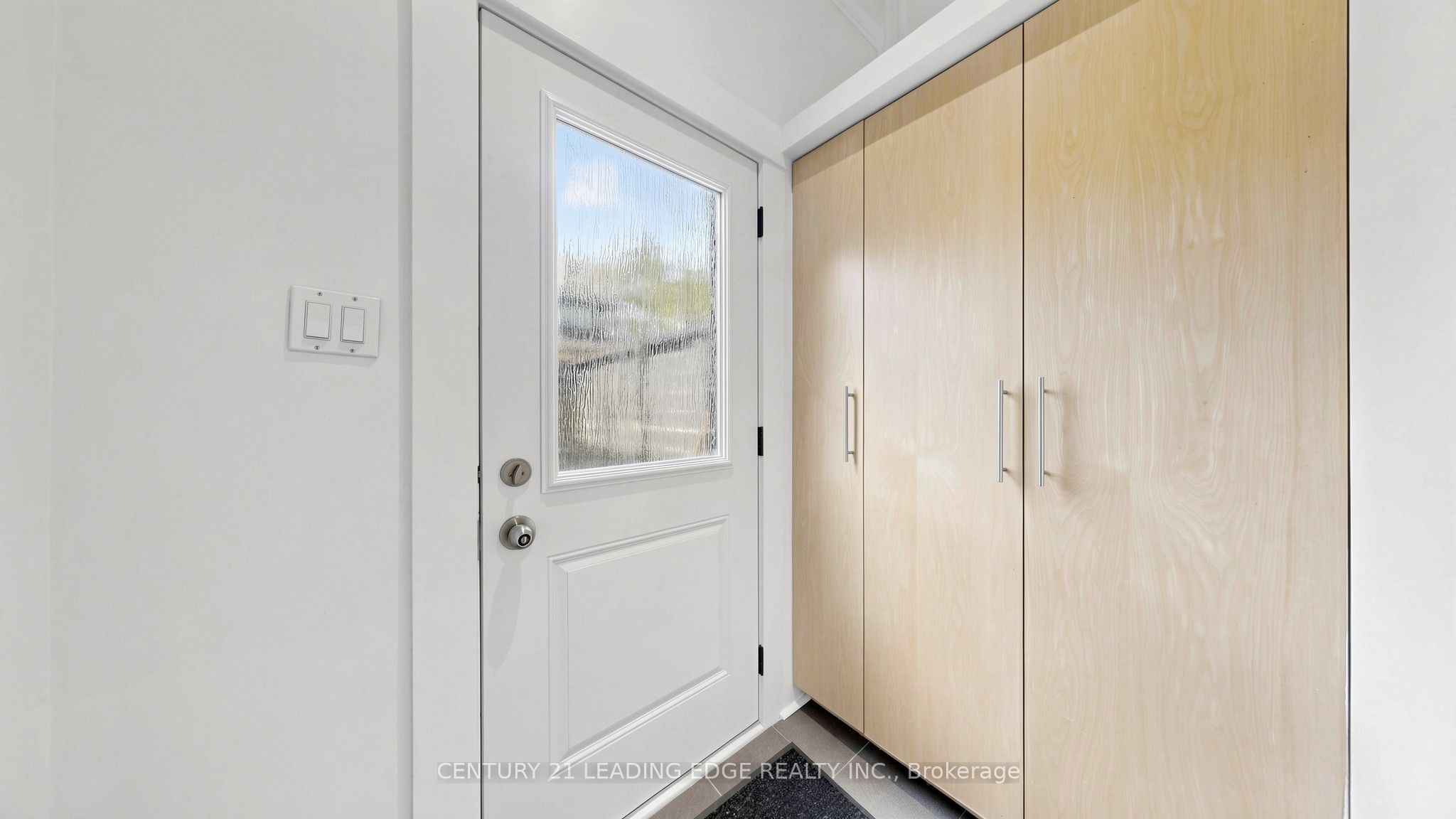 679 WOODBINE Avenue