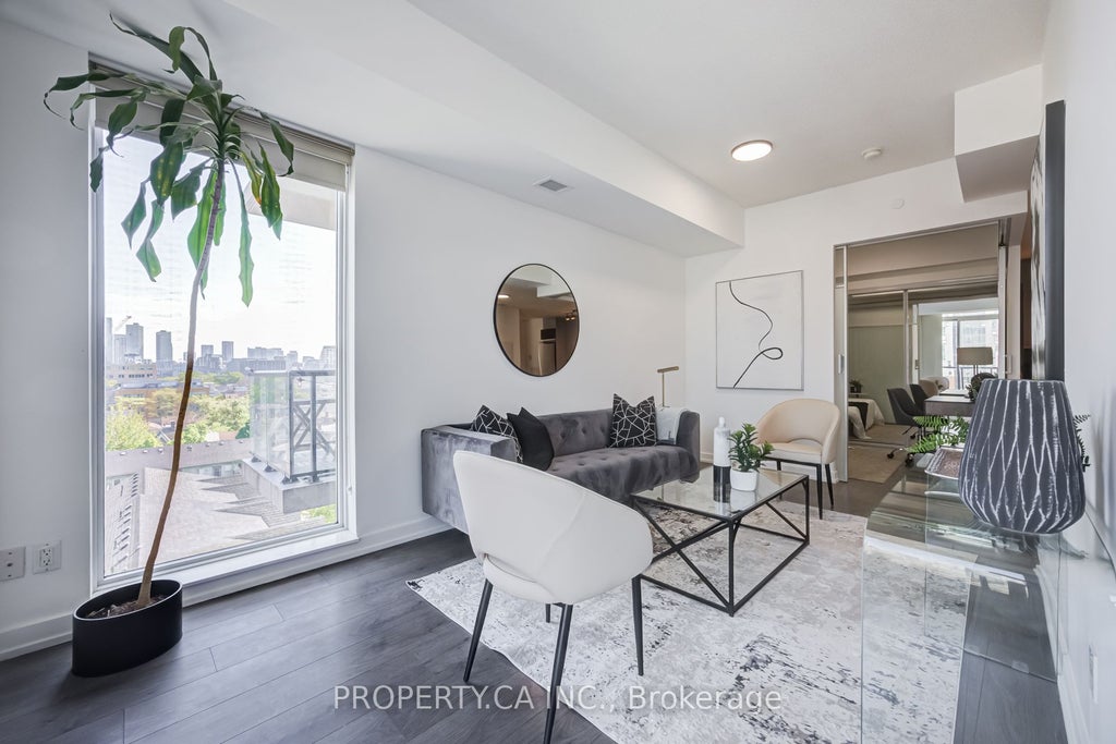 Photo of 297 College Street #707, Toronto, ON M5T 0C2 (MLS # C13557590)