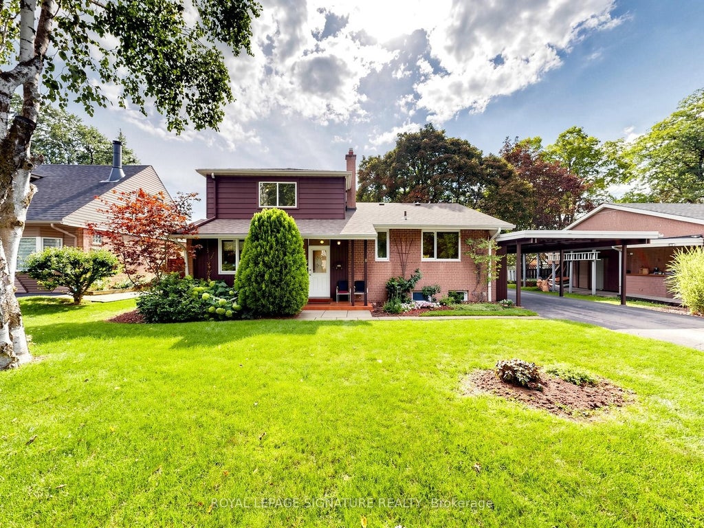 Photo of 8 Ternhill Crescent, Toronto, ON M3C 2E5 (MLS # C13759110)