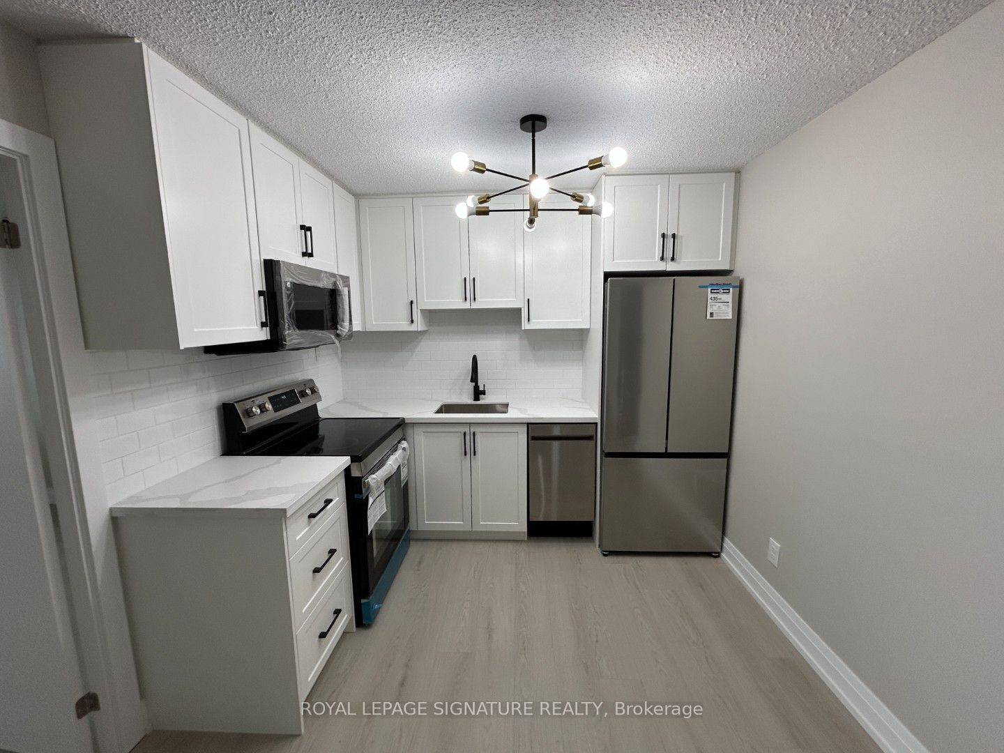 100 Wingarden Court 1711