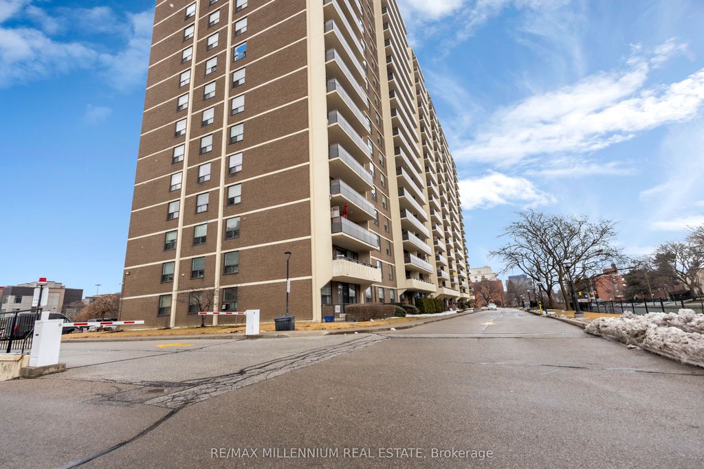 Photo of 511 The West Mall Drive W #1108, Toronto, ON M9C 1G5 (MLS # W12817270)