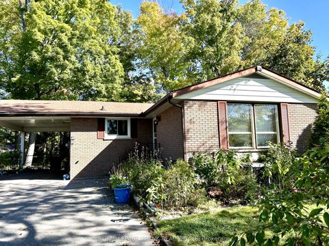 Photo of 4 Peary Place, Peterborough, ON K9H 6Y5 (MLS # X12434795)