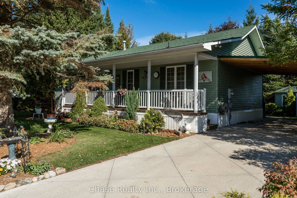 Photo of 36 Topaz Street, Wasaga Beach, ON L9Z 1X7 (MLS # S13885412)