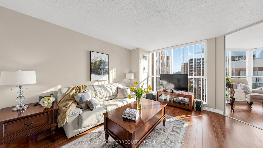Photo of 22 Southport Street #833, Toronto, ON M6S 4Y9 (MLS # W13440232)