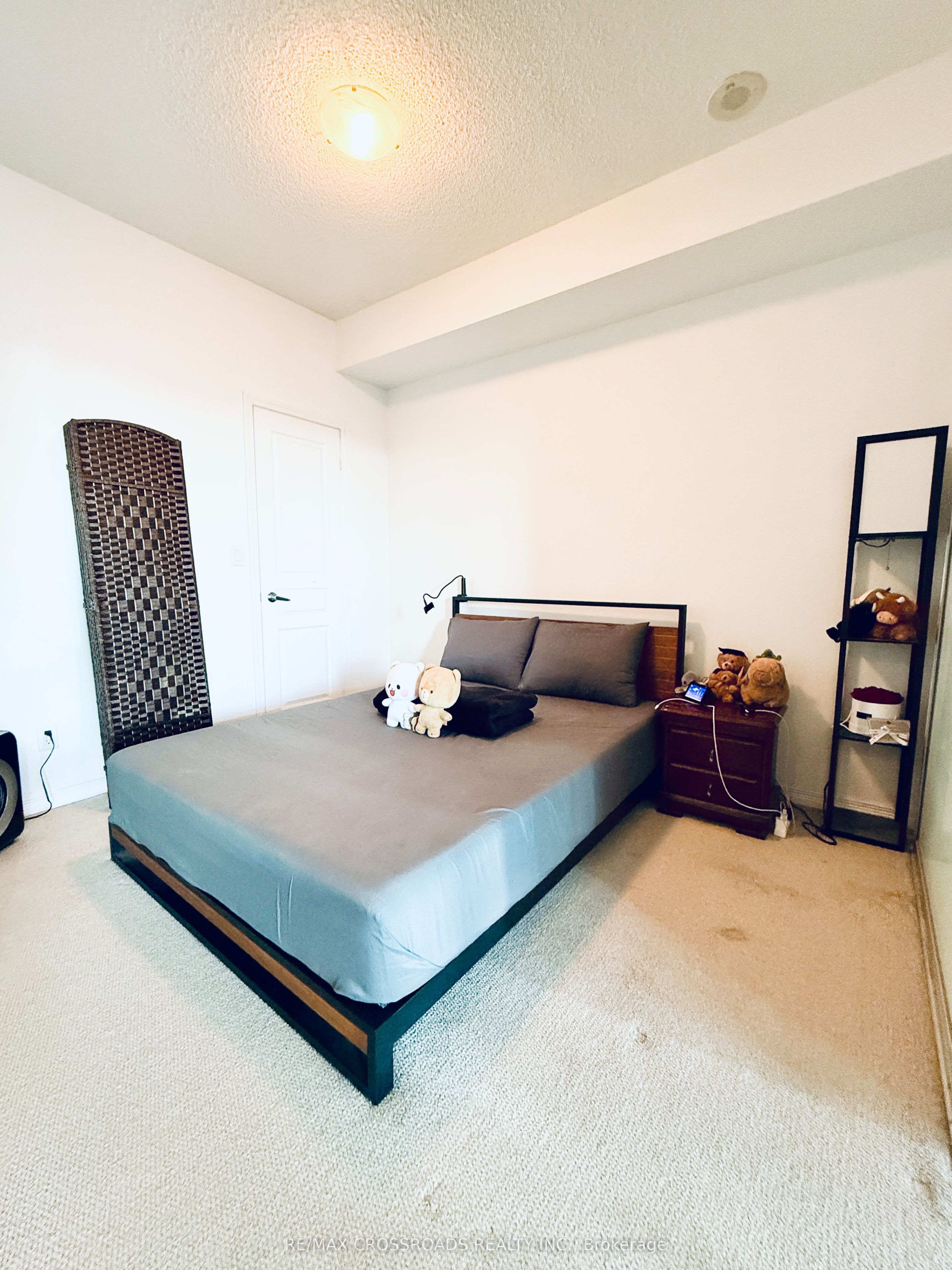 352 Front Street W 1612