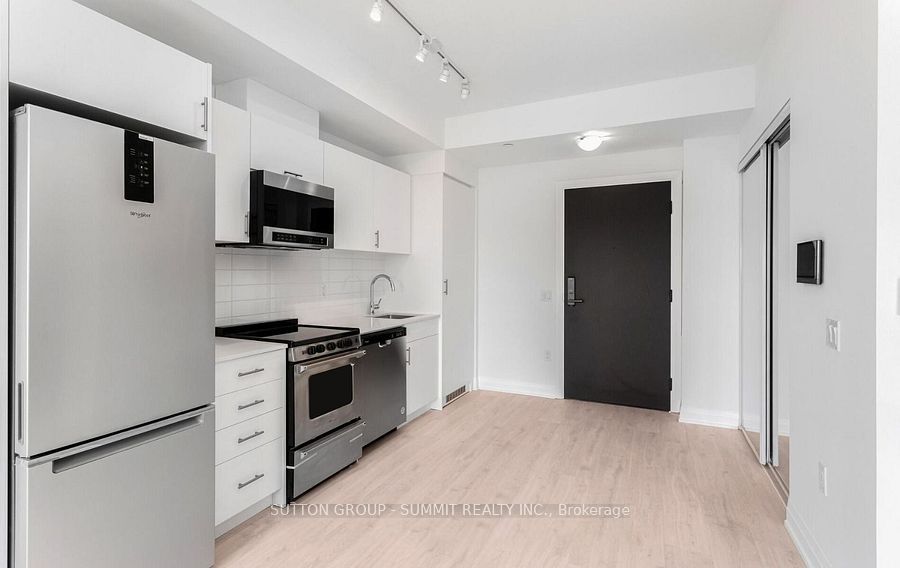 412 Silver Maple Road 616