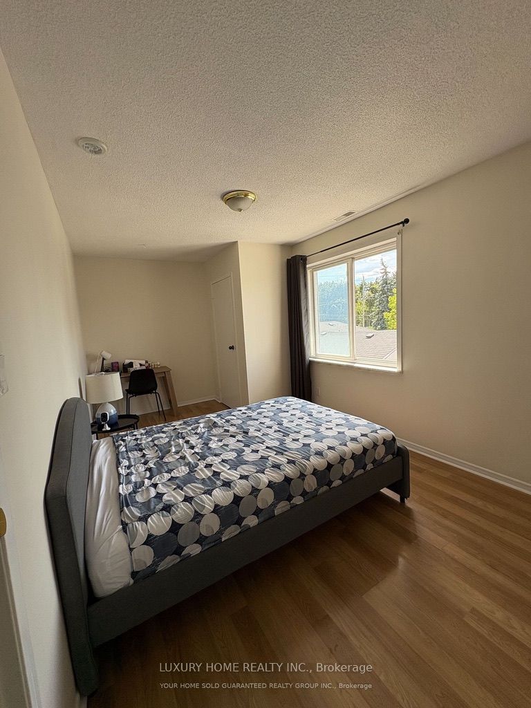 186 King Road Second Floor /unit#1