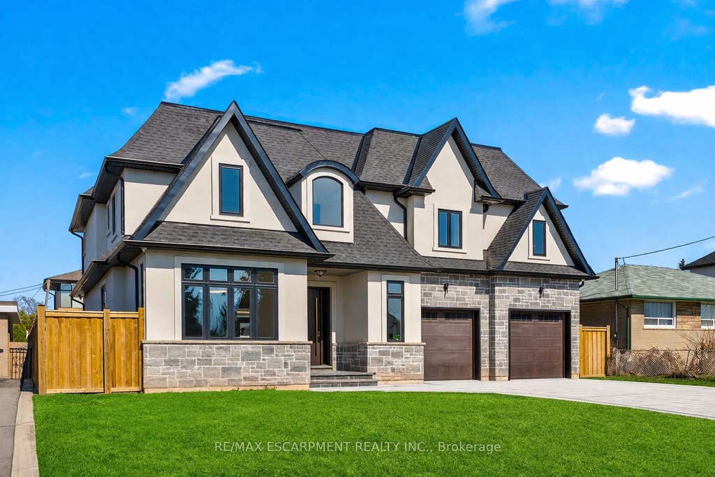 Photo of 383 Wadsworth Street, Oakville, ON L6K 2A2 (MLS # W13569640)