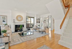 33 Harbour Square 3510