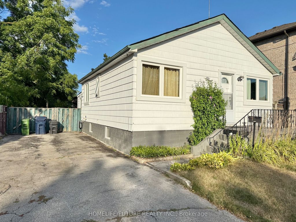 Photo of 5 Weir Crescent, Toronto, ON M1E 3A8 (MLS # E12644028)