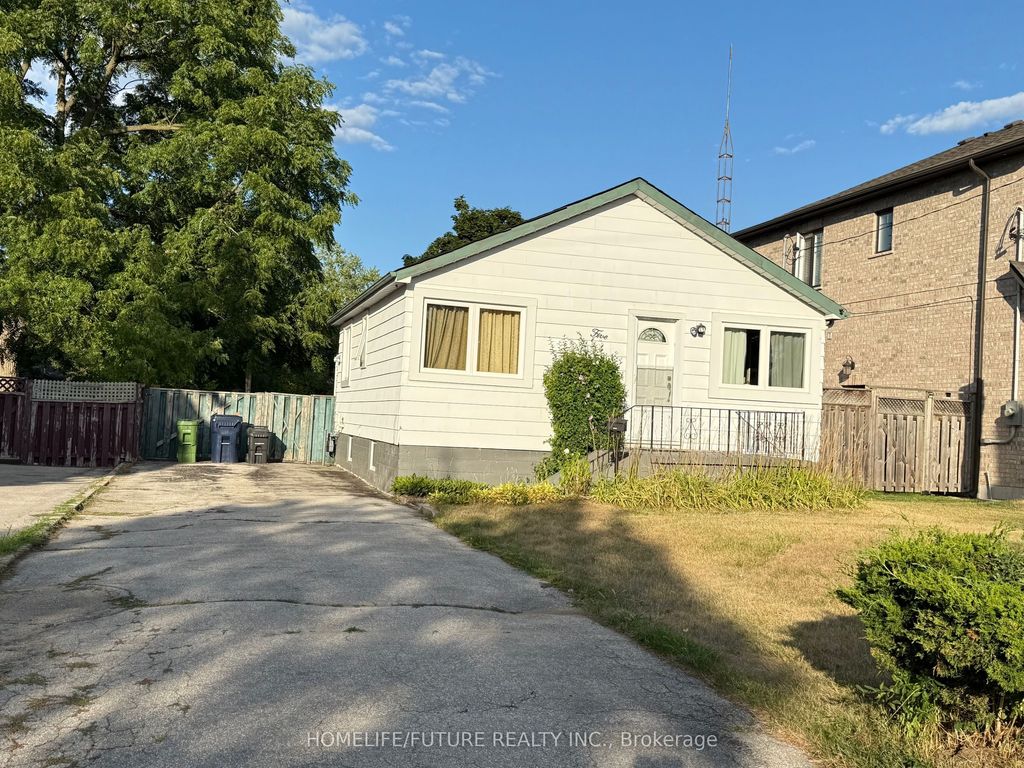 Photo of 5 Weir Crescent, Toronto, ON M1E 3A8 (MLS # E12644028)