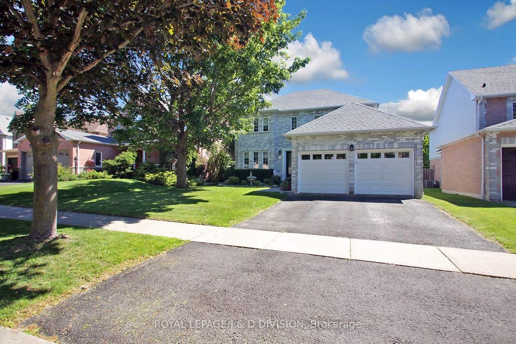 Photo of 22 Lahaye Drive, Whitby, ON L1P 1L5 (MLS # E13487544)