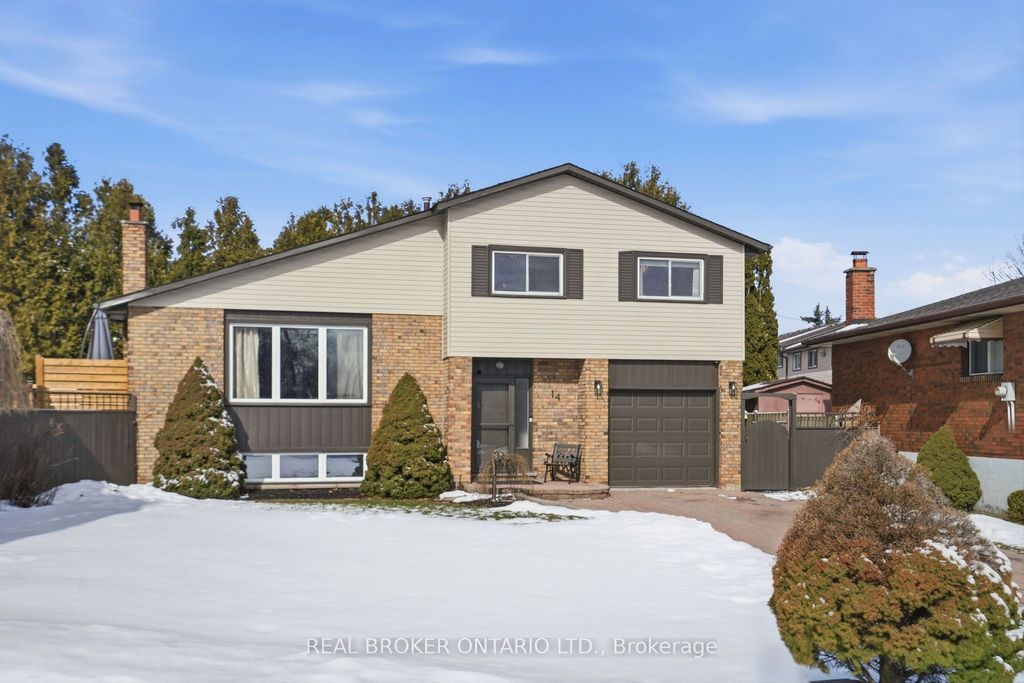 Photo of 14 Basin Crescent, Hamilton, ON L8T 4W8 (MLS # X12825622)
