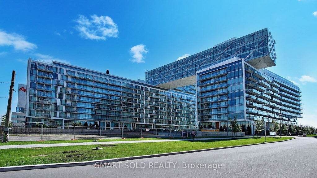 Photo of 39 Queens Quay E #436, Toronto, ON M5E 0A5 (MLS # C14105230)