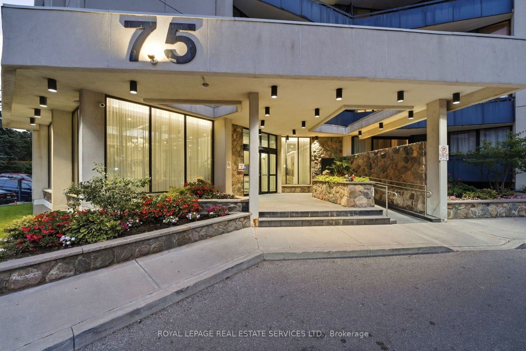 Photo of 75 Graydon Hall Drive #1502, Toronto, ON M4P 0B9 (MLS # C14028506)