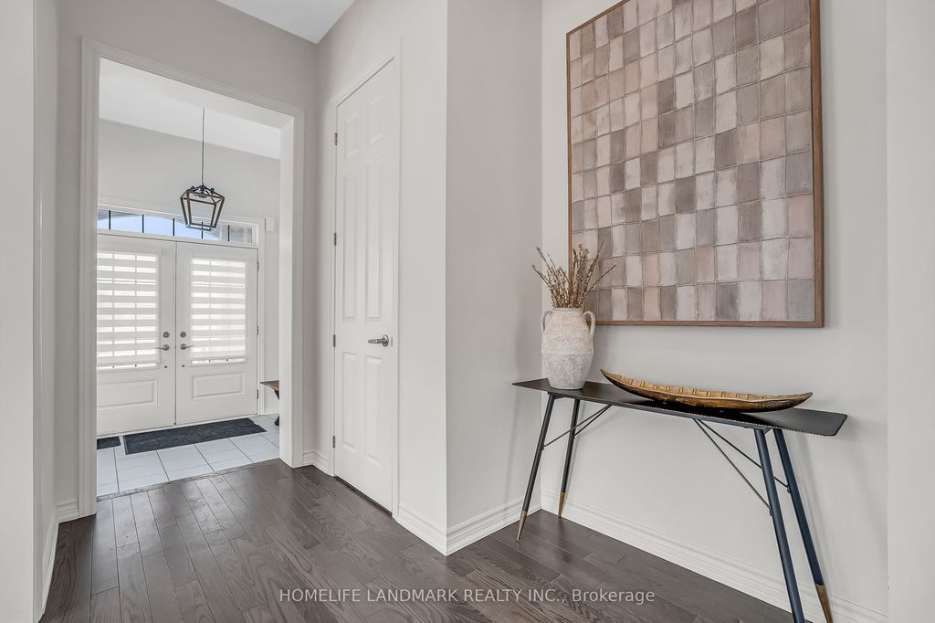 Photo of 329 Danny Wheeler Boulevard, Georgina, ON L4P 0K1 (MLS # N12857488)