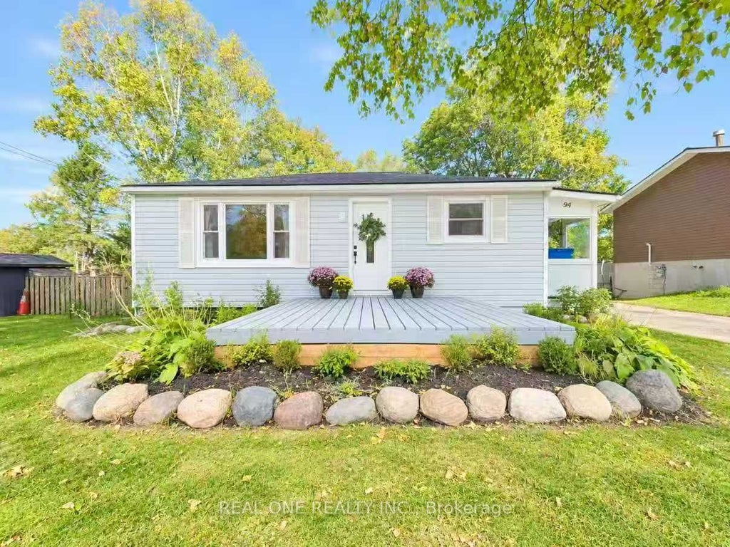 Photo of 24 Main Street, East Gwillimbury, ON L0G 1M0 (MLS # N13833424)