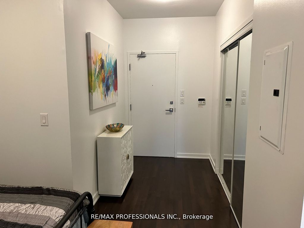 Photo of 12 York Street #2503, Toronto, ON M5J 0A9 (MLS # C12837266)