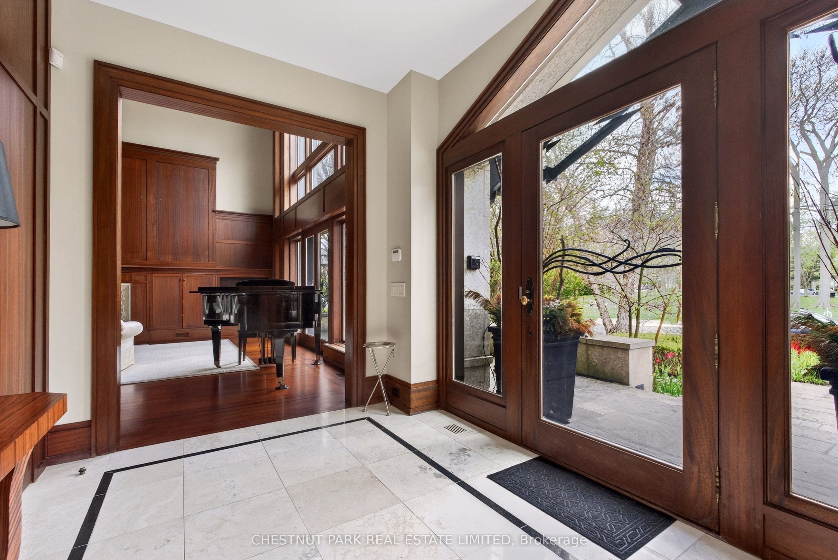 177 Roxborough Drive