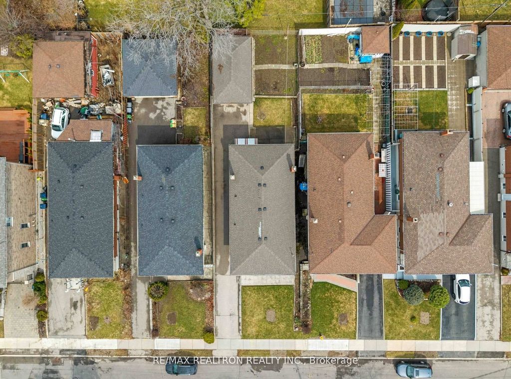Photo of 1144 Glengrove Avenue W, Toronto, ON M6B 2K4 (MLS # W13104752)