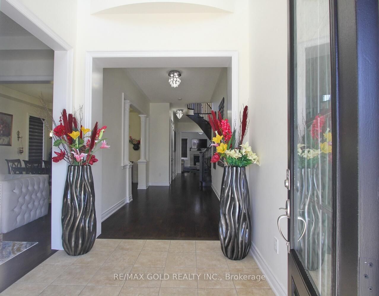 14 Ladbrook Crescent