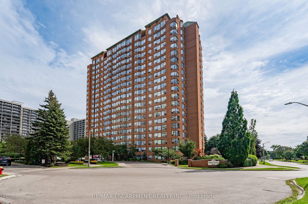 Photo of 1270 Maple Crossing Boulevard #808, Burlington, ON L7S 2J3 (MLS # W12906474)