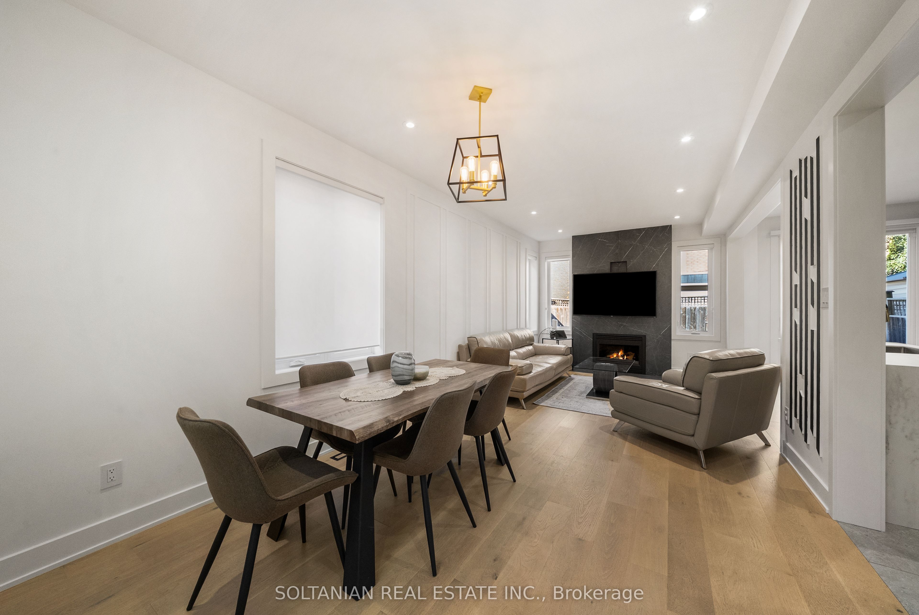 163 Wildberry Crescent