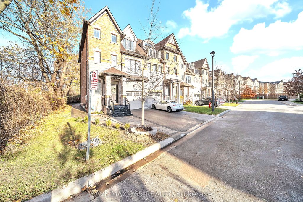 Photo of 1223 Owls Head Road, Mississauga, ON L5E 0A6 (MLS # W12652558)