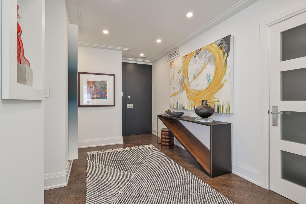 Photo of 619 Avenue Road #1404, Toronto, ON M4V 2K6 (MLS # C14119558)