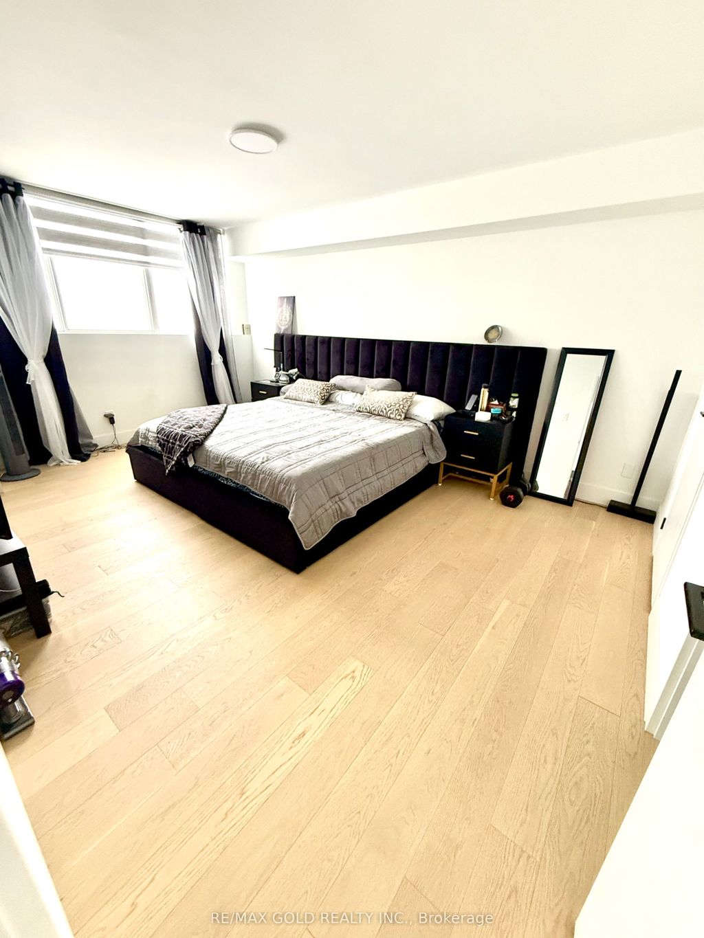 Photo of 3700 Kaneff Crescent #2108, Mississauga, ON L5A 4B8 (MLS # W12730556)