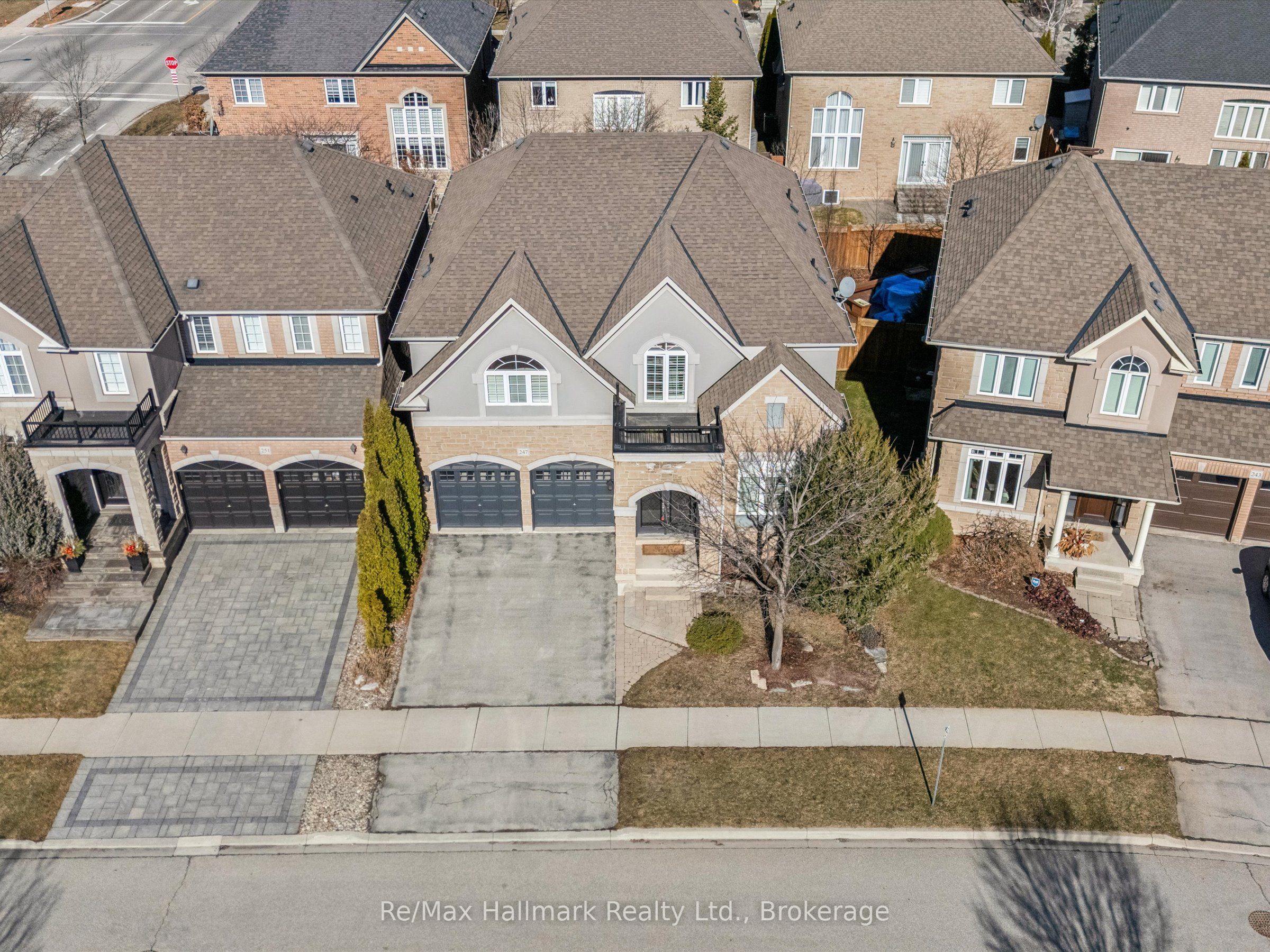 247 Beechtree Crescent