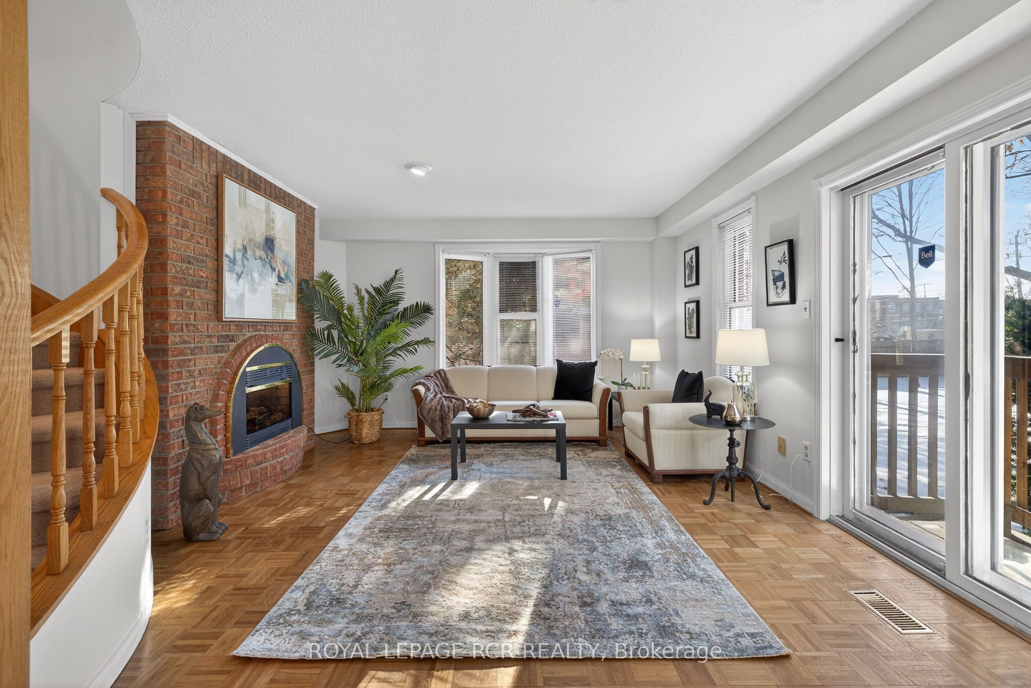 68 Confederation Way 44