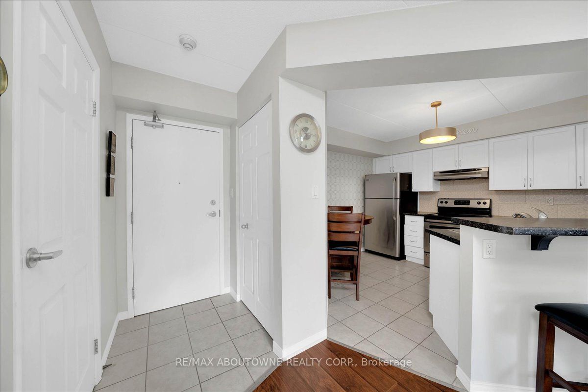 3499 Upper Middle Road 203