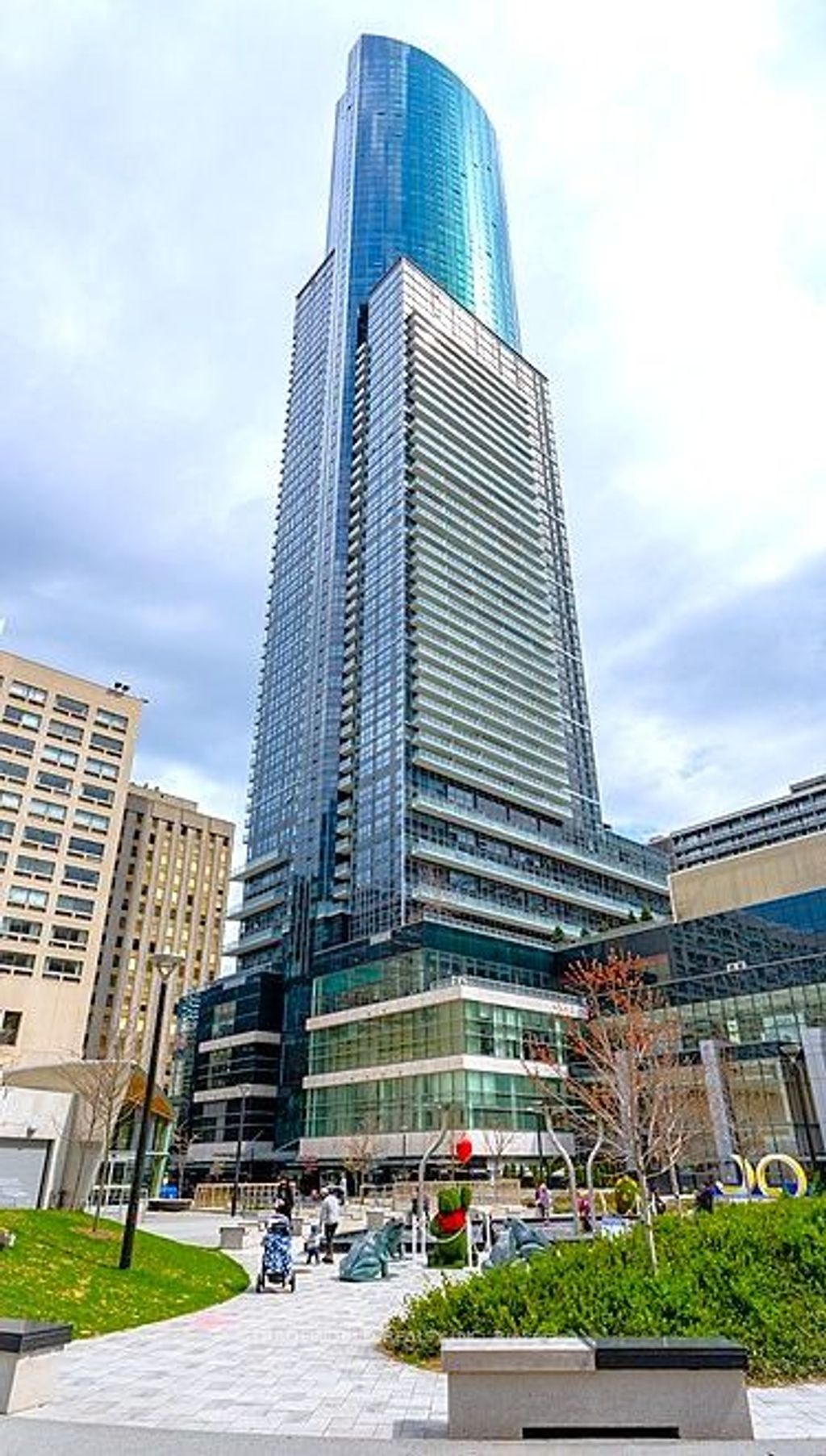 Photo of 386 Yonge Street #3709, Toronto, ON M5B 0A5 (MLS # C13215318)