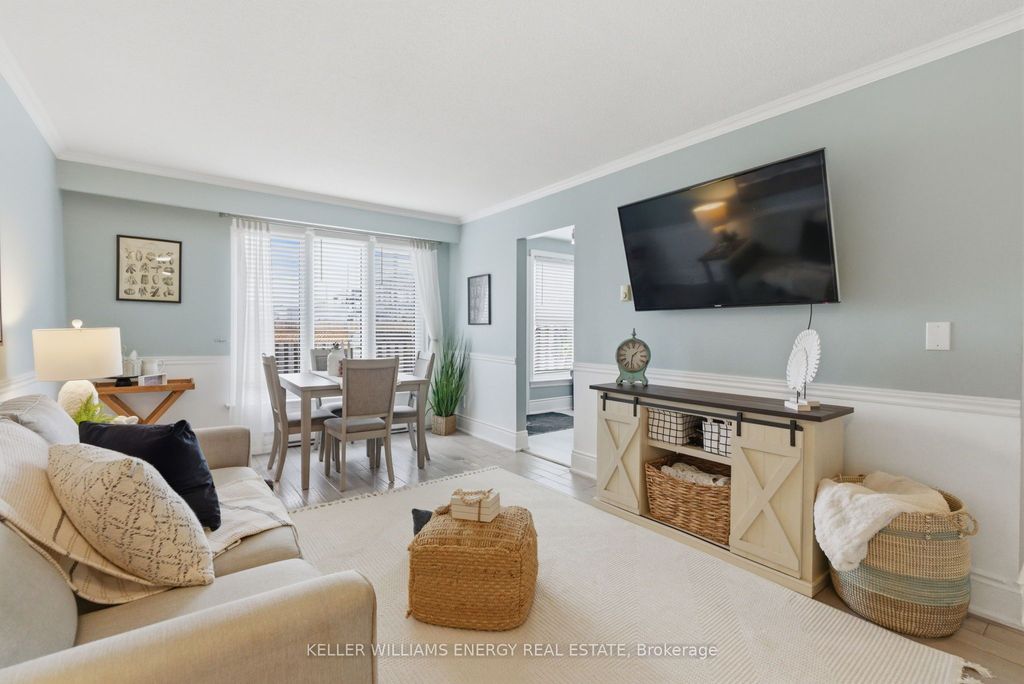 Photo of 33 Taunton Road E #12, Oshawa, ON L1G 3T6 (MLS # E12930418)