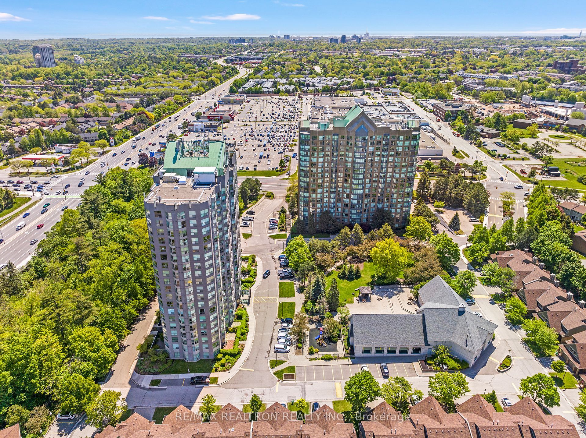 2155 Burnhamthorpe Road W 1301