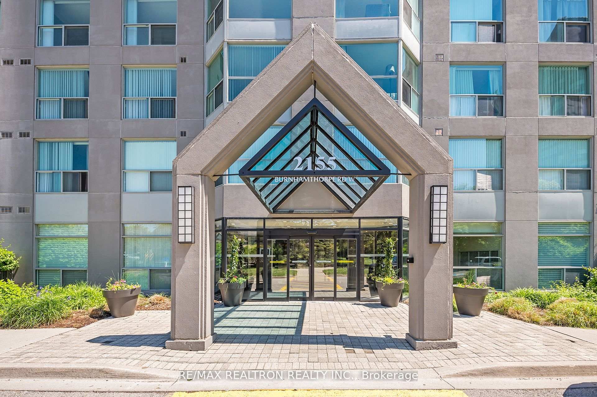 2155 Burnhamthorpe Road W 1301