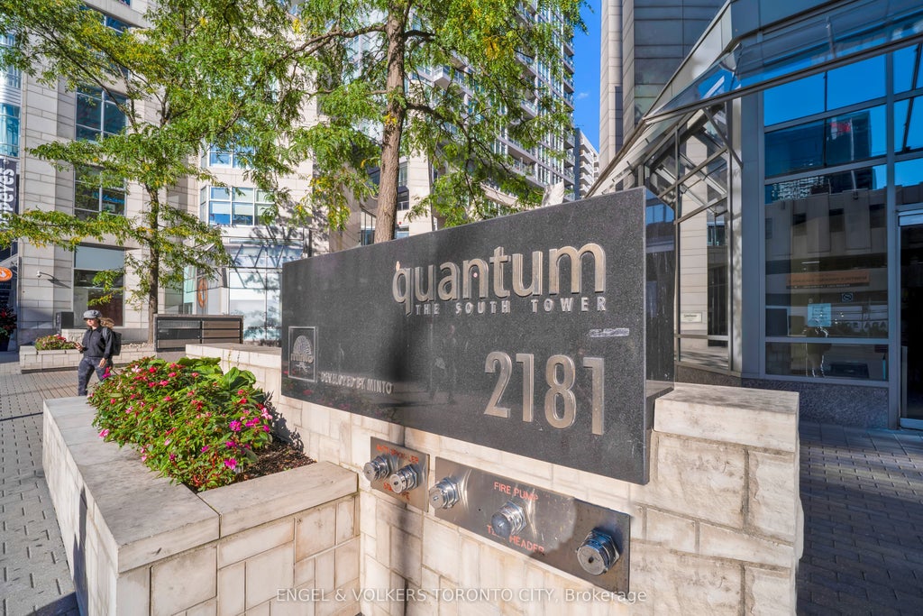 Photo of 2181 Yonge Street #3402, Toronto, ON M4S 3H7 (MLS # C13869240)