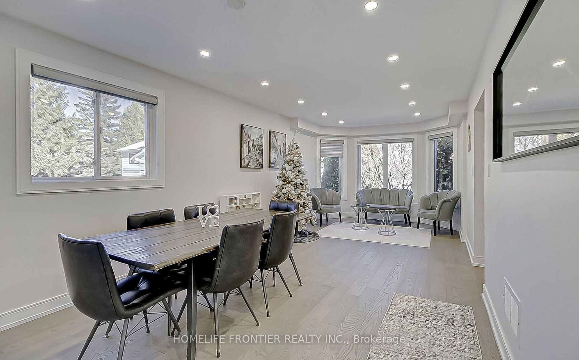 220 Olde Bayview Avenue